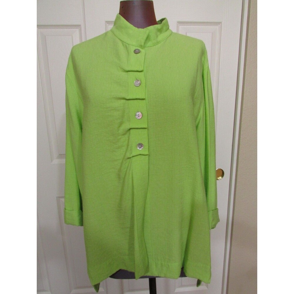 Christopher Calvin Women's Top M Green  Linen Crepe Pleated Placket Decorative